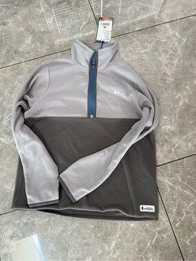 cotopaxi Two-Tone Light Gray and Charcoal Fleece Half-Zip Pullover